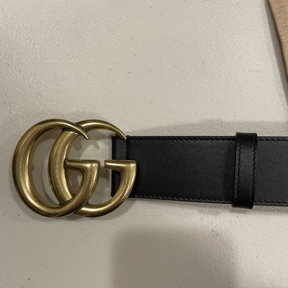Black Gucci Belt - Picture 4 of 8